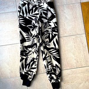 Black & White Palm Print Pants